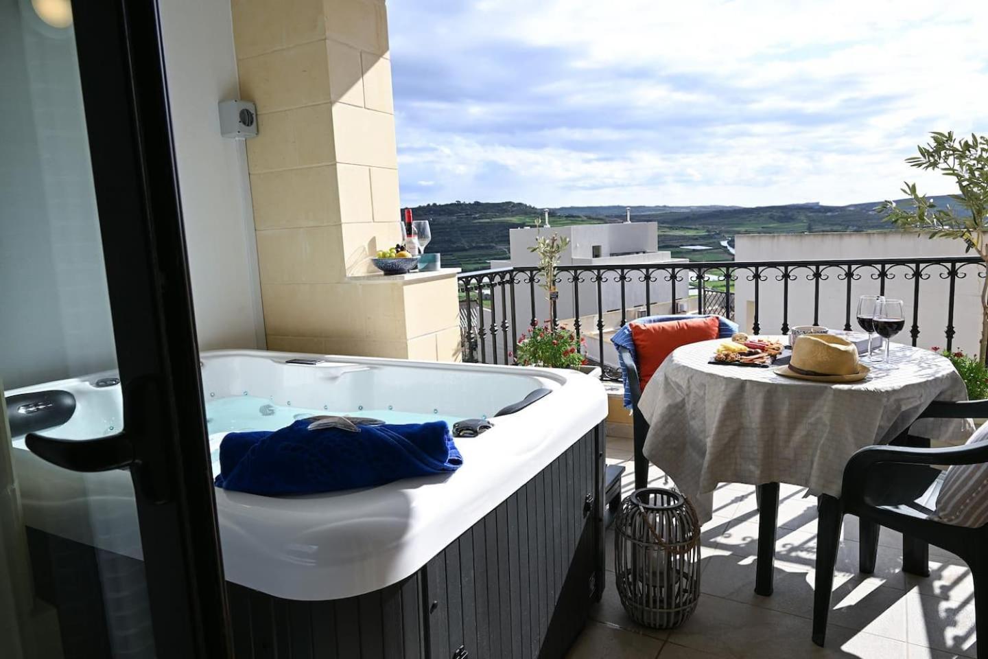 Fl 3 Ta'Lonza Luxury With Hot Tub By Homely Mellieha Exterior photo