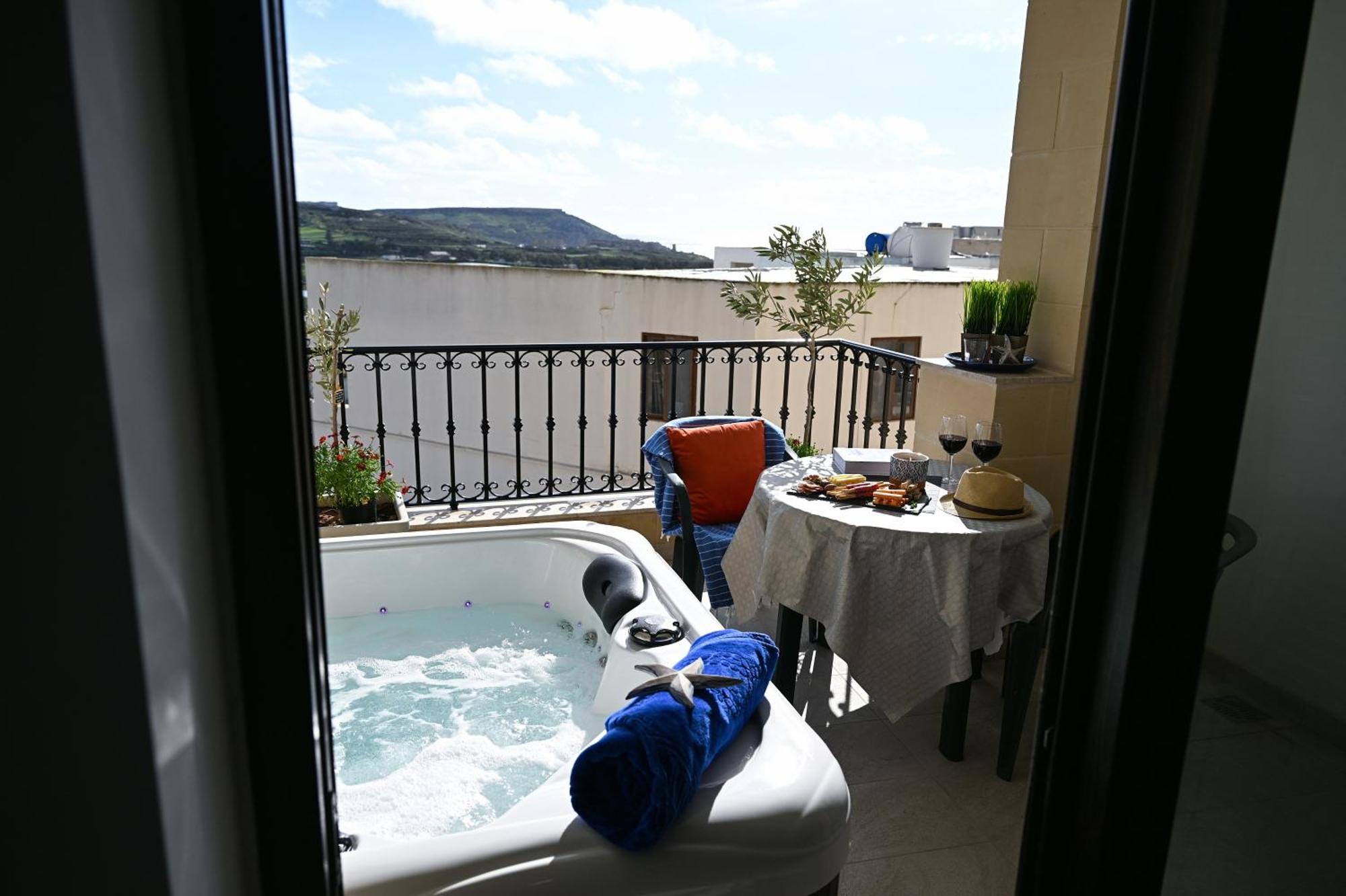 Fl 3 Ta'Lonza Luxury With Hot Tub By Homely Mellieha Exterior photo